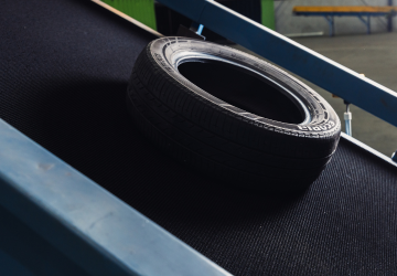 Rubber Tyre on Conveyer Belt